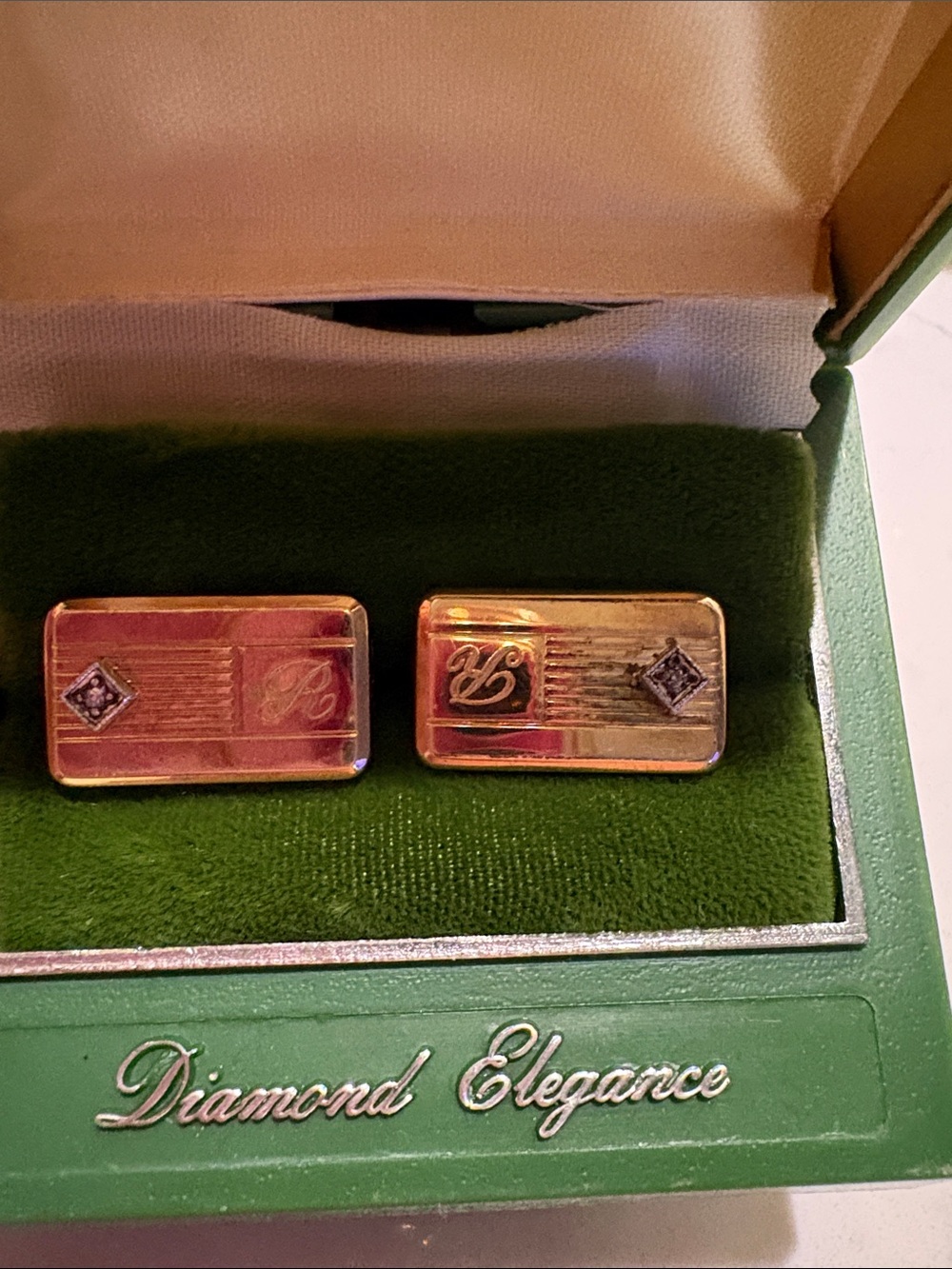 Gold and Black Rectangular Cufflinks - Picture 4 of 6